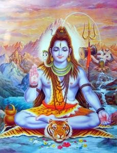 En el marco del hinduismo, Shiva es uno de los dioses de la Trimurti (‘tres-formas’ o "Trinidad hinduista", en la que representa el papel de dios destructor) junto con Brahmá (dios creador) y Visnú (dios preservador). Dentro del shivaísmo es considerado el Dios supremo.